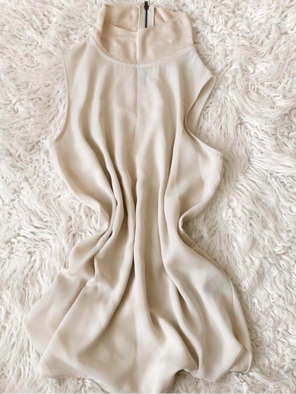 Vera Wang Cream Sleeveless High-Neck Satin Blouse